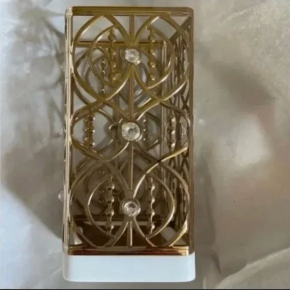 NWT Gilded and Studded Bath and Body Works Handsoap Holder - Picture 3 of 3